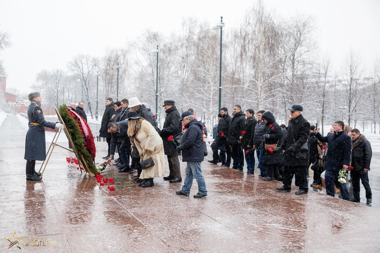 Члены Ассамблеи народов России почтили память героев Ленинграда