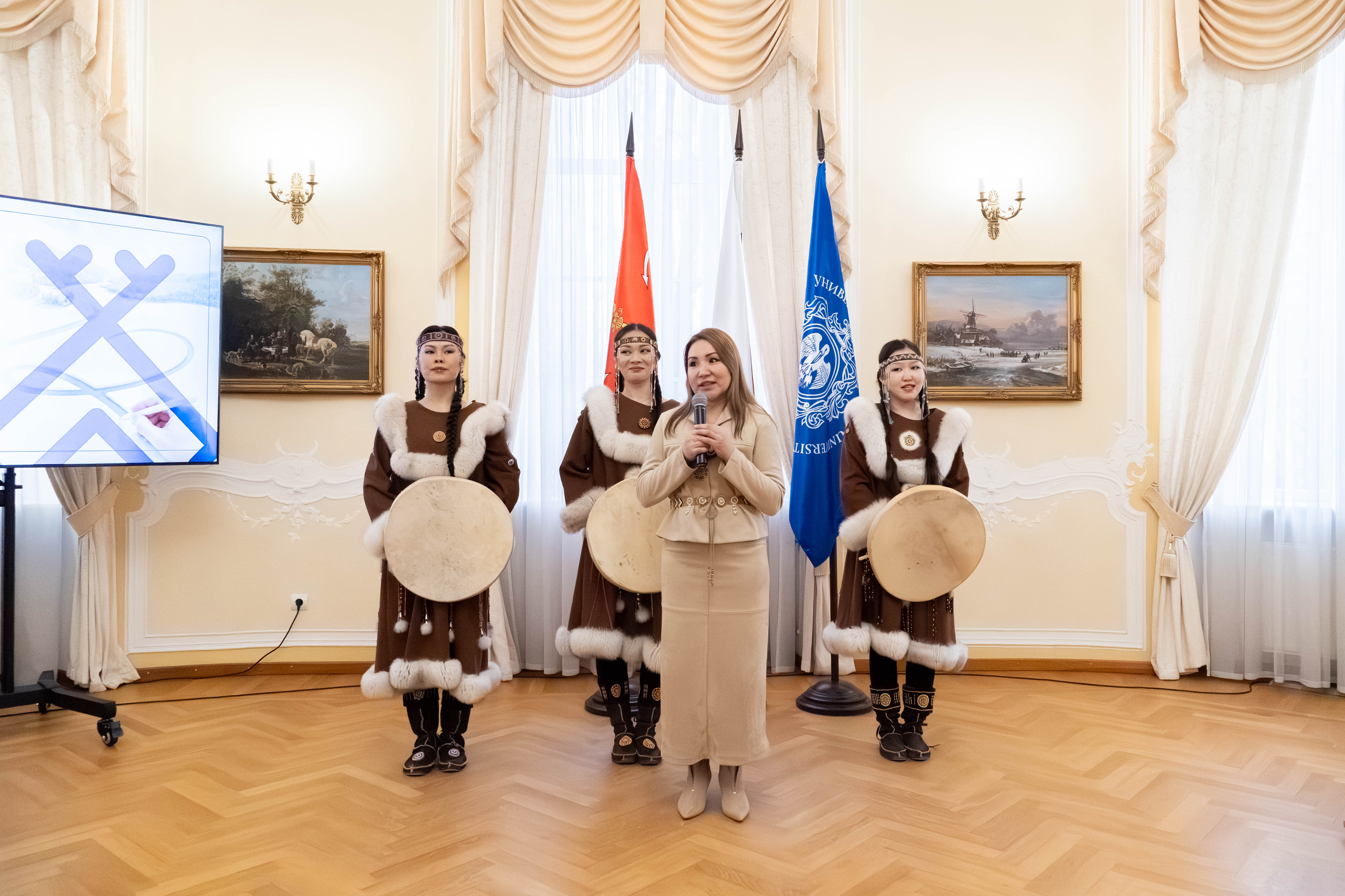 В Российском государственном педагогическом университете им. А. И. Герцена состоялось торжественное открытие Всероссийского этнодиктанта на языках коренных малочисленных народов Севера, Сибири и Дальнего Востока